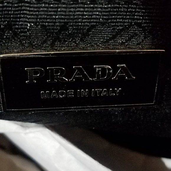 Prada Leather Shoulder Bag Mint Condition - Picture 4 of 8